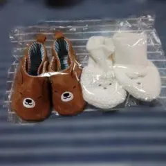 Carter's ベビーシューズとソックスシューズ2足セット 0-3ヶ月