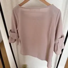 リボン付きピンク五分袖トップス