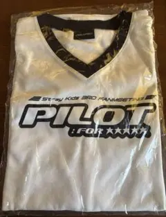 stray kids パイロット tシャツ　新品未開封 Stray Kids T-SHIRT WHITE - 'PILOT : FOR ' - JYP SHOP