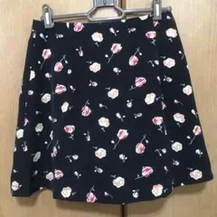 花柄膝上スカート
