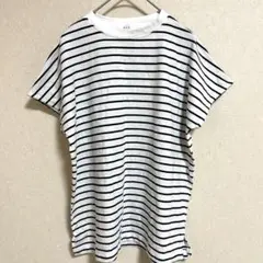 a.v.v ボーダーTシャツ 半袖 ゆったり 白黒 美品 夏 ストライプのサムネイル
