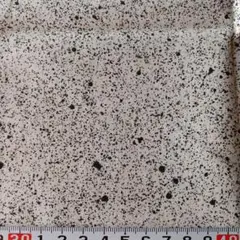 白地に黒の斑点 綿生地 約53cm x 24cm