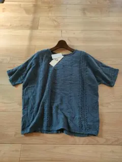 新品　コムサイズム　シフリーブラウス 　F　定価6900円のサムネイル