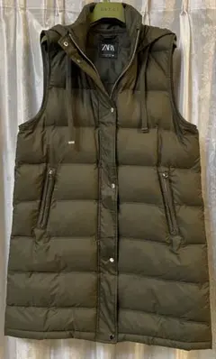 ZARA オリーブグリーン ダウンベスト