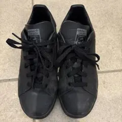 adidas Stan Smith ブラックスニーカー