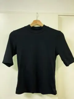 ユニクロ　ハイネック　5部袖　241-460730