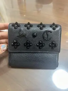 未使用級✨クリスチャンルブタン レザー 二つ折り財布 スタッズ ピンク