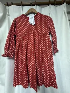 【新品未使用】赤い花柄 長袖ワンピース 130サイズ
