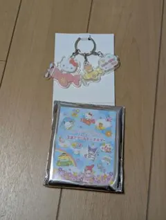 サンリオキャラクターズ　トレーディング3連アクリルキーホルダー　ハローキティ