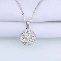 スワロフスキー ラウンドペンダントネックレス