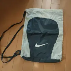 ドローストリングバッグ ナイキ 片紐 斜めがけ ショルダー