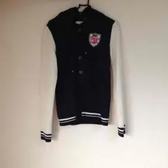 スタジャン風 パーカー ワッペンが可愛いです