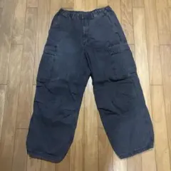 グレーカーゴパンツ