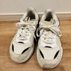 スニーカー　PUMA
