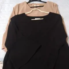 黒とベージュのMサイズトップス
