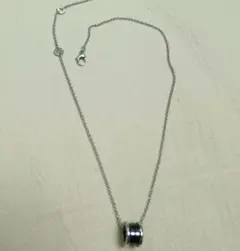 【正規 未使用】BVLGARIロゴ刻印黒銀チャーム/3㎜ネックレスチェーン 正規 未使用】BVLGARI ロゴ刻印黒×黒銀チャーム/3㎜ネックレス