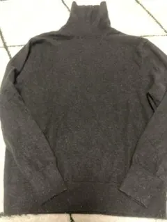 UNIQLO カシミヤ100% Lサイズ　ブラック　黒　タートルネックセーター