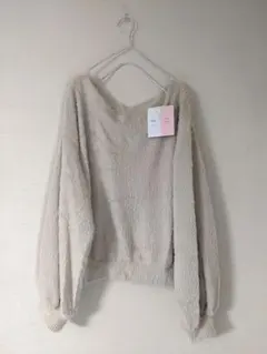 新品mysa closetベージュ色前後2WAYフワフワシャギーニットトップスM