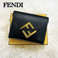 ✨新品同様　付属品完備✨フェンディ　三つ折り　ダイヤモンド　ズッカ柄　金具 ✨新品同様 付属品完備✨フェンディ 三つ折り ダイヤモンド ズッカ柄