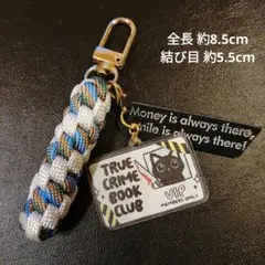 ① 猫 チャーム　ちょっと危ないネコちゃん パラコードキーホルダー アクリル板