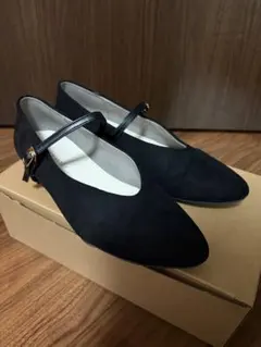 Jelly Beans ストラップ付き　黒パンプス　23.5cm