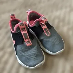 NIKE 子供用　シューズ　　17.5