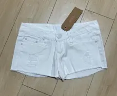 ホワイトデニムショートパンツ ダメージ加工　新品