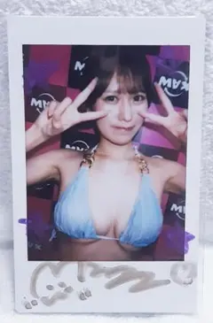 三咲まゆ チェキ サイン入り - メルカリ
