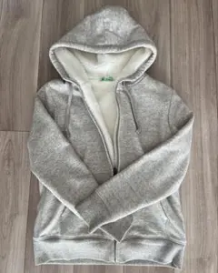 【送料込】ユニクロ　裏ボア　パーカー　 Mサイズ