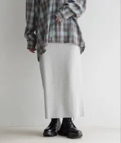 新品未使用品　タグ付きLOWRYS FARM カットリブタイトスカート