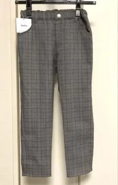 新品タグ付き　BeBe パンツ