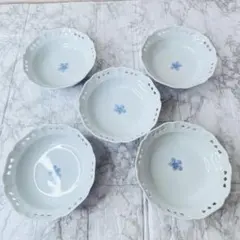 新品　有田焼 雅峰窯　透かし彫り 小鉢 5皿セット　花文 染付　モダン　ハートのサムネイル