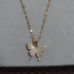 蝶デザイン ネックレス クリスタル装飾