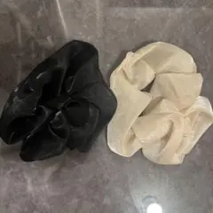 新品黒とベージュのヘアゴムセットシュシュ