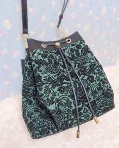 フリー出品　ドローストリングバッグ　リバティ　ストロベリーメドウ　グリーン