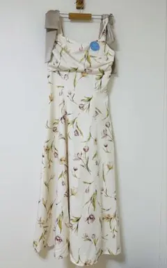 ウィルセレクション　リボンショルダーチューリップフレアワンピース