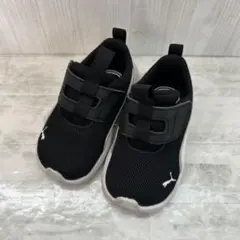 美品✨PUMA キッズシューズ　ブラックスニーカー　ベルクロシューズ　13cm
