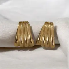 vintageヴィンテージusedレトロゴールドイヤリングのサムネイル