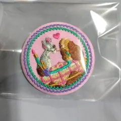ディズニー 刺繍缶バッチ わんわん物語