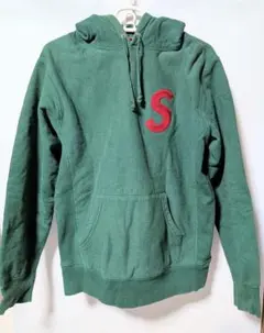 シュプリーム　パーカー　フーディー　赤Sロゴ　グリーン　Мサイズ　Supreme