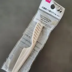 DAISO 犬猫用ノミ取りグシ 取っ手付のサムネイル