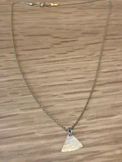 アプレスキー　ピラミッドネックレス