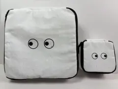 【新品】UNIQLO x ANYA HINDMARCHスクエアポーチ★２種セット