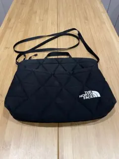 中古品ノースフェイス　キルティングショルダーバッグ　ブラック　ジオフェイス
