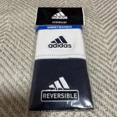 adidasアディダス　リバーシブル　リストバンド