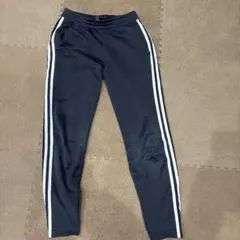 adidas ブラック ジャージパンツ