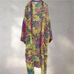 タイムアンドトゥルー 花柄 ガウン ノーカラー XXL 黄 旅行　美品　長袖