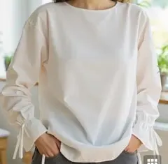 未使用☆長袖シャツ ブラウス リボン プリーツ レディーストップス白 オフィスM