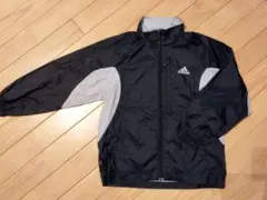 adidas　ウインドブレーカー
