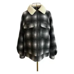 ボア襟付きグレー系チェックジャケット